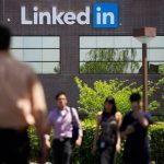 LinkedIn第二季度净亏扩大 Facebook拒绝标题党